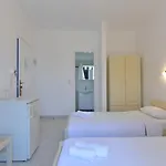 Panzió Beachfront Bocamviglies - Bespoke View 3*