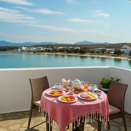 Alojamento de Acomodação e Pequeno-almoço Beachfront Bocamviglies - Bespoke View Naousa