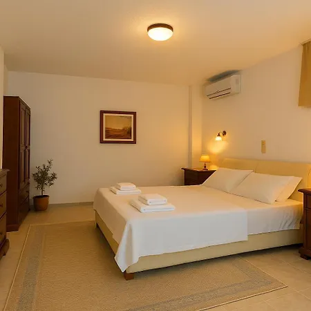 Beachfront Bocamviglies - Bespoke View Couette-café 3*