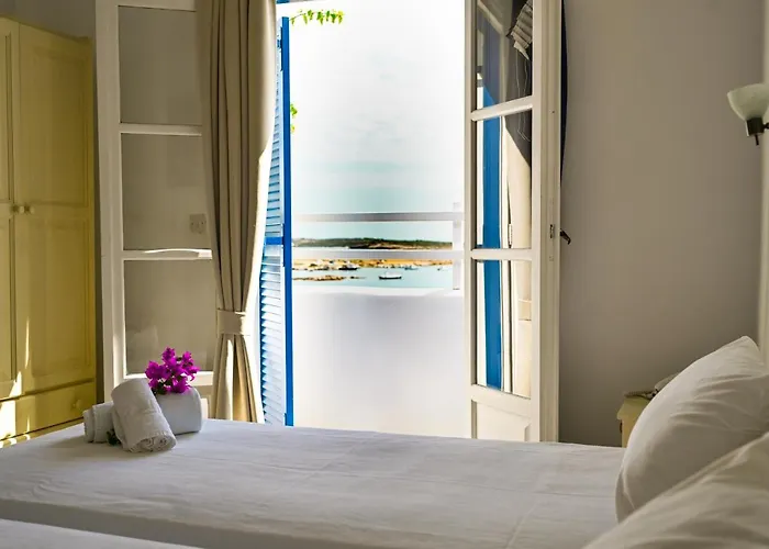 Beachfront Bocamviglies - Bespoke View Frühstückspension