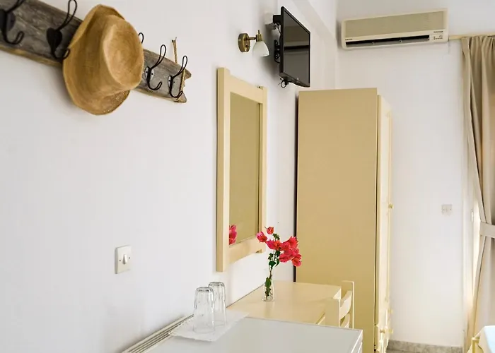 Beachfront Bocamviglies - Bespoke View Frühstückspension 3*