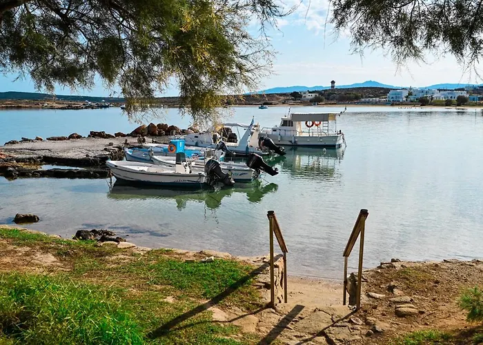 Beachfront Bocamviglies - Bespoke View Naoussa