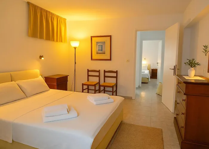 Beachfront Bocamviglies - Bespoke View Frühstückspension 3*